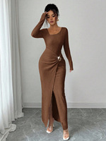 Vente en gros de robes pour femmes : Nouvelle collection décontractée d'été, col en V, couleur unie, tricotée, manches longues, longueur midi, taille haute, respirante et séchage rapide