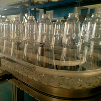 Ligne de convoyage flexible automatique pour bouteilles d'eau minérale et d'eau gazeuse
