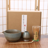 Ensemble de 4 pièces pour le matcha du Japon, bol à matcha avec bec verseur, cuillère en bambou, fouet à matcha, support pour fouet, kit de préparation du thé pour les amateurs de thé