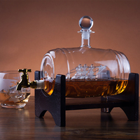Carafe décorative de 1000ml pour whisky, vin, brandy, baril en verre, avec bateau à l'intérieur