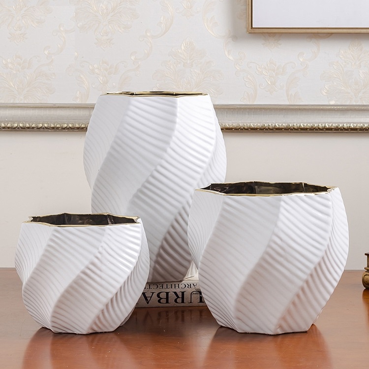 Light luxury living room flower arrangement decorated spiral white ceramic vase