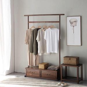 Porte-manteau pliable de style chinois moderne en bois de noyer, autoportant pour salon, chambre et usage domestique - Product Image 2