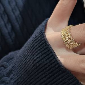 Anillo de Plata de Ley S925, Joyería de Lujo con Patrón Hueco, Anillo de Diamantes Clásico, Simple y Moderno, Disponible al por Mayor - Product Image 3