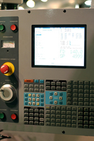 Fabricante de Paneles OEM Produce Paneles de Control con Botones y Ventanas Altamente Transparentes, con Soporte para Producción en Pequeños Lotes