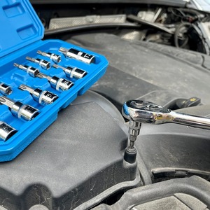 13pcs Perangkat Perkakas Rumah Tangga Baja Vanadium 1/4'' 3/8 dan 1/2'' Drive T8-T70 Set Soket Bit Torx - Product Image 6