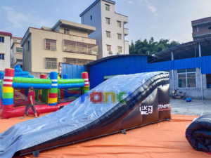 Bolsa de aire de salto inflable de la mejor calidad <span class=keywords><strong>para</strong></span> esquiar, bicicleta, salto, rampa de aire, acrobacias con un impresionante castillo inflable - Product Image 4