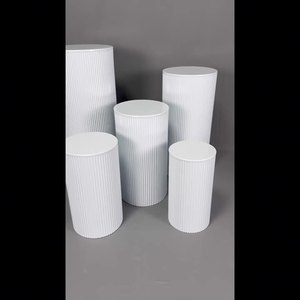 Set da 3/5 Colonne Plinti Bianchi in Metallo Ondulato Supporto per Fiori Espositore Rotondo per Torte e Dessert Decorazione per Matrimoni - Product Image 3