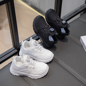 รองเท้าเด็กขายส่งสำหรับฤดูใบไม้ร่วง รองเท้ากีฬาสีพื้นสำหรับเด็กผู้ชาย รองเท้าลำลองสีขาวคุณภาพสูงแบบมีหัวเข็มขัดหมุนได้สำหรับเด็กผู้หญิง - Product Image 3