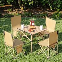 Chaises et tables de fête d'extérieur durables avec design métallique pliable pour plus de confort et de commodité