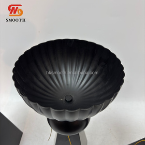 Support floral noir élégant pour centre de table d'événements et mariages, vases à fleurs noirs pour la décoration de la maison et des hôtels - Product Image 5