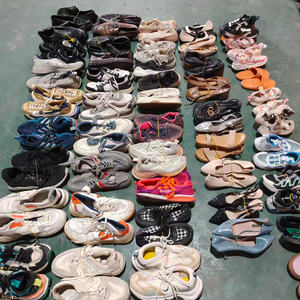 Прямые поставки с фабрики: оптовая продажа б/у обуви, бывшие в употреблении спортивные кроссовки в тюках. - Product Image 1