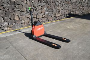 Transpaleta Eléctrica HELI de <span class=keywords><strong>1.5</strong></span> Toneladas a Precio de Fábrica para Pequeñas Empresas, con Batería de Iones de Litio, Montacargas HELI - Product Image 5