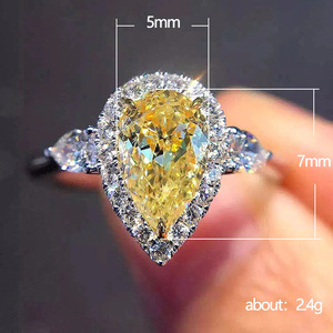 Anello dal design a forma di pera gialla, elegante anello da dito per donna - Product Image 5
