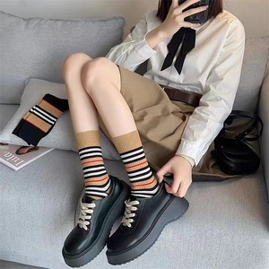 Bán Buôn Sản Xuất Sọc Vớ Cho Phụ Nữ Và Nam Giới Cotton Harajuku Phong Cách Cổ Điển Thiết Kế Thời Trang Vớ - Product Image 2