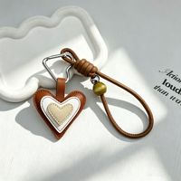 Porte-clés en cuir bleu, breloque de sac en forme de croissant, ornement en cuir, pendentif fer à cheval, accessoire personnalisé, cadeau, accessoire noir