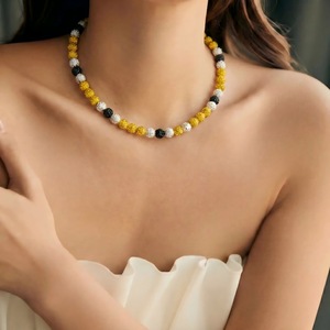 Collier de perles en strass colorés, design sphérique géométrique, bijoux perlés tendance pour le quotidien, style européen et américain - Product Image 1