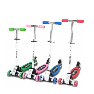 Vendita Calda Bambini di Skateboard W/Luce, di plastica 3 ruote scooter elettrico per i bambini