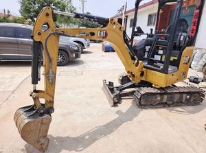 Excavatrices Caterpillar 301.7 d'occasion de haute qualité, certifiées CE, excavatrices hydrauliques sur chenilles de 2 tonnes d'occasion avec accessoire de pouce - Product Image 3