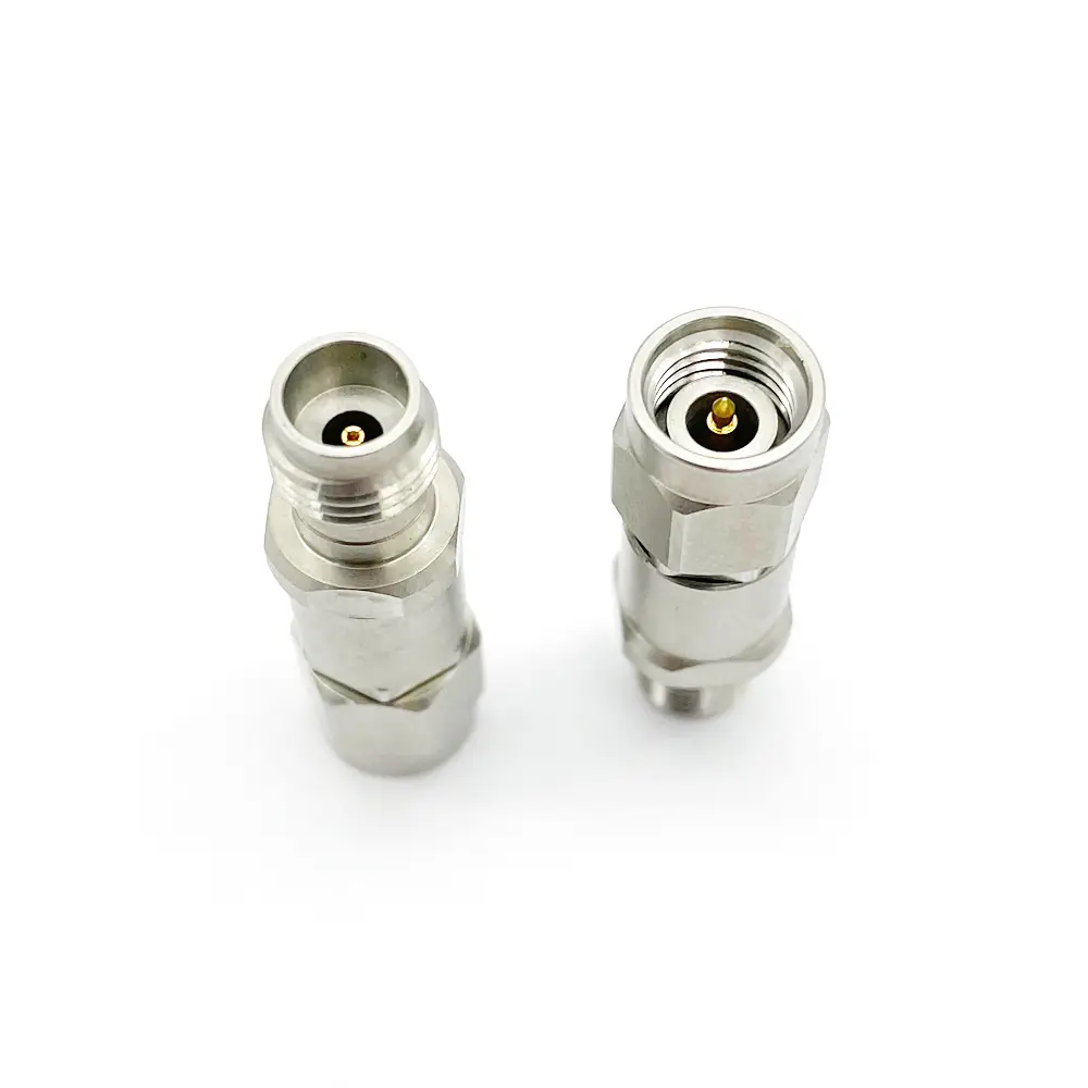 Adaptador coaxial de precisión 50GHz 2,4mm hembra a 2,4mm macho