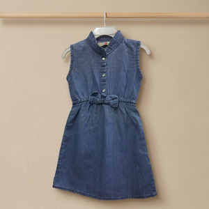 Vestido para Niñas con Lazo Bordado en el Pecho, Estampado en la Cintura, Algodón, Poliéster, Mezclilla, Personalizable, Suministro BD OEM ODM, En Stock, Muestra en 7 Días - Product Image 3