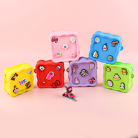 Porte-monnaie en silicone DIY avec breloques de dessins animés, directement de l'usine - Boîte de rangement portable mignonne avec fermeture éclair et fleurs pour chaussures