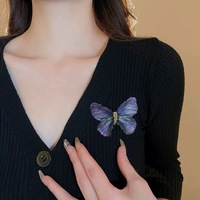 Broche papillon en tissu pour femme, bijoux de mode, broches fleur de poitrine, accessoires vestimentaires, broche insecte rétro, épingle de revers, vente en gros