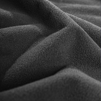 Tissu confortable à toucher, tissé, imperméable et respirant, idéal pour les vestes softshell 2-en-1, les sweats à capuche et les vêtements de sport d'extérieur.