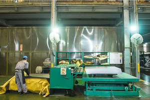 Piezas de Carrocería para VW Santana 2.0 1990-1996, Parachoques, Guardabarros, Capó, Tapa del <span class=keywords><strong>Maletero</strong></span>, Guardabarros Trasero OEM S330807217 S330807417 S330821021A - Product Image 5