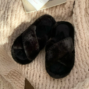 XIXITIAO 纯色女式交叉带毛绒拖鞋别致露趾毛绒 TPR 鞋底拖鞋适合室内卧室家居拖鞋 - Product Image 1