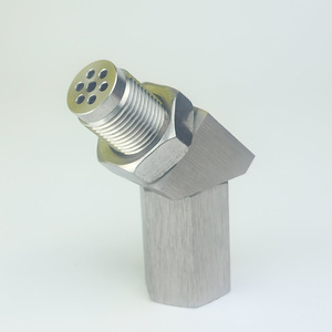 Adaptador de Sensor de Acero Inoxidable M18x1.5, Conector de Extensión de 45 Grados para Aplicaciones en Tanques - Product Image 1