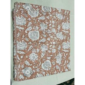 Colcha Kantha hecha a mano de algodón, diseñada para un estilo decorativo en el dormitorio y una comodidad suave para el día a día. - Product Image 3