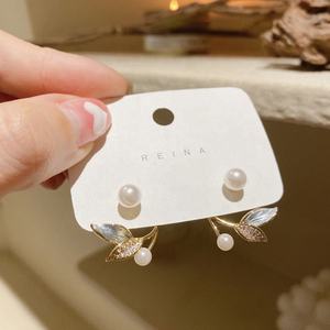 ต่างหูมุกทรงใบไม้ชุบทอง 14K สไตล์เกาหลีสุดฮิต งานสั่งทำพิเศษ - Product Image 3