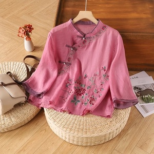 Damen Retro Literarischer Stil Dreiviertelärmel-Oberteil Frühling Sommer Ethnischer Stil Bestickter Schräg-Revers-Knopfverschluss - Product Image 4