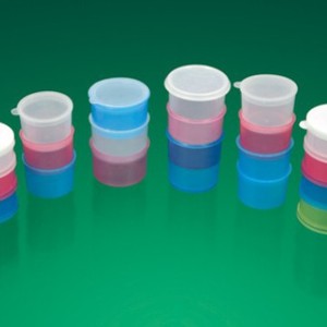 Juego de Tres Estuches Coloridos para Almacenamiento de Pastillas con Tapa, para Empacar Medicamentos - Product Image 3
