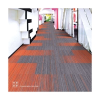 Ofis Binaları Toplantı Odaları Ev Kullanımı için PVC Tabanlı Yangın Geciktirici Modern Döngülü Havlı Halı Karoları