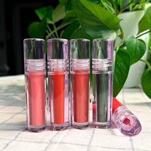 หลอดลิปกลอสใสทรงสามเหลี่ยมพร้อมโลโก้สั่งทำ  เนื้อฉ่ำวาว ไม่เหนียวเหนอะหนะ  ลิปกลอสวีแกน ปราศจากการทดลองกับสัตว์ ติดทนนาน กันน้ำ - Product Image 2