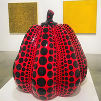 Escultura decorativa de Halloween con diseño de calabaza de resina plástica reforzada con fibra de vidrio inspirada en Yoko Ono
