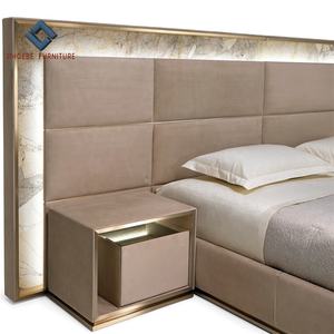 Talian-Juego de muebles de dormitorio, cama king size de lujo, diseño clásico con cabecero grande LED para casa de Villa - Product Image 4