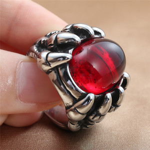 Bague en acier inoxydable de style européen et américain pour homme, avec griffe de dragon en titane et rubis, modèle 27070 Zircon - Product Image 3