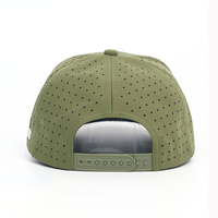 Groene laserlaser pet met geborduurd logo en gebogen klep van bruin touw