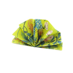 Serviettes décoratives pour arbre <span class=keywords><strong>de</strong></span> Noël 3 plis 1/4 plis imprimés pour dîner <span class=keywords><strong>en</strong></span> papier <span class=keywords><strong>de</strong></span> soie Santa Merry Serviettes dans un style <span class=keywords><strong>de</strong></span> sac - Product Image 1