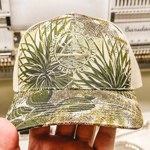 Logotipo de parche de cuero personalizado de calidad Premium de la vieja escuela 6 paneles 112 estilo Retro Camo Snapback malla bordado Logo gorras de camionero sombrero - Product Image 3