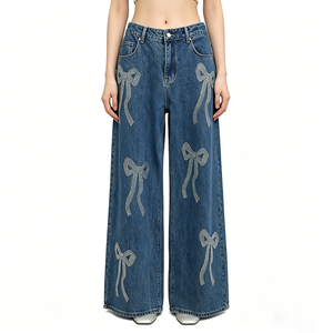 Jeans de Mezclilla para Mujer, Jeans de Mezclilla de Lujo, Color Azul Deslavado, con Lazo de Diamantes de Imitación, Corte Recto, Anchos, Talla Grande - Product Image 4