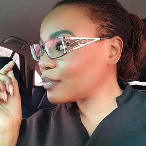 Lunettes de soleil carrées rétro en alliage tendance 2025 avec logo personnalisé, protection UV400, monture métallique ajourée, style Y2K punk pour hommes et femmes - Product Image 4