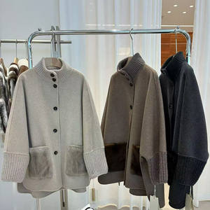 Giacche di Alta Qualità con Collo e Polsini in Vera <span class=keywords><strong>Pelliccia</strong></span> di Visone, Cappotti Invernali di Lusso in Cashmere e Lana per Donne - Product Image 2