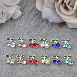 จี้โลหะรูปเชอร์รี่ประดับเพชรสำหรับตกแต่งเล็บ DIY - Product Image 2