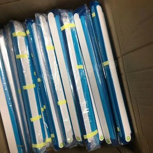 50 pares de pegatinas sin sellar con marca de flecha en caja de paquete nuevo para <span class=keywords><strong>MacBook</strong></span> Pro 16 14 15 13 pulgadas <span class=keywords><strong>M2</strong></span> Max sellado de envoltura de embalaje exterior abierto - Product Image 5