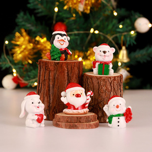 Figurines de Noël en résine Mystic Arts, décorations de Père Noël et bonhomme de neige de style dessin animé pour la maison et les vitrines. - Product Image 3