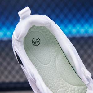 Chaussures à <span class=keywords><strong>roulettes</strong></span> 4 roues sûres et durables pour garçons et filles, <span class=keywords><strong>baskets</strong></span> tendance <span class=keywords><strong>avec</strong></span> roues, chaussures décontractées à double usage pour le patinage - Product Image 3