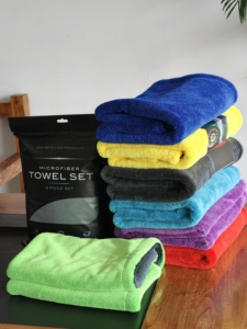 Serviettes de lavage de voiture en microfibre torsadées en gros, résistantes aux rayures, ultra absorbantes, chiffons de nettoyage en microfibre pour l'entretien automobile - Product Image 1